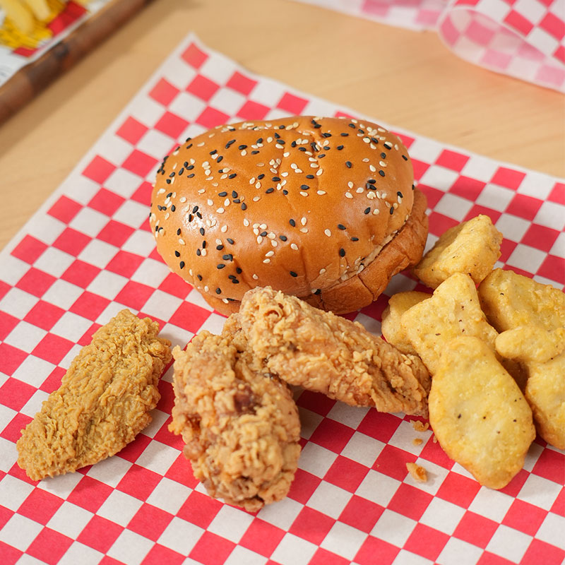 Uchampak Custom Food Wrapping Paper – Disposable Greaseproof Sheets for Packaging - Image 13